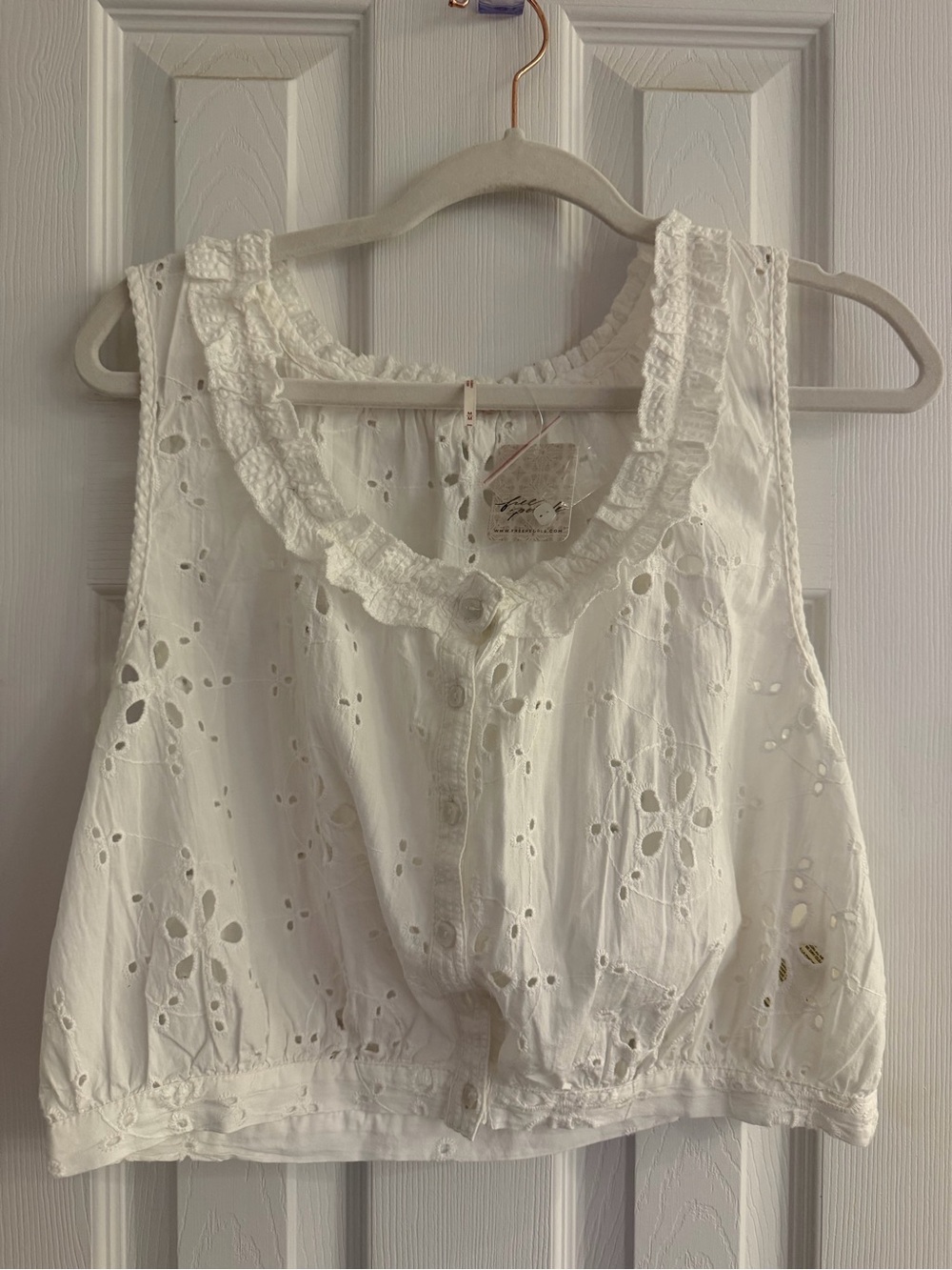 Free People white Eyelet Crop Top - Picture 7 of 7
